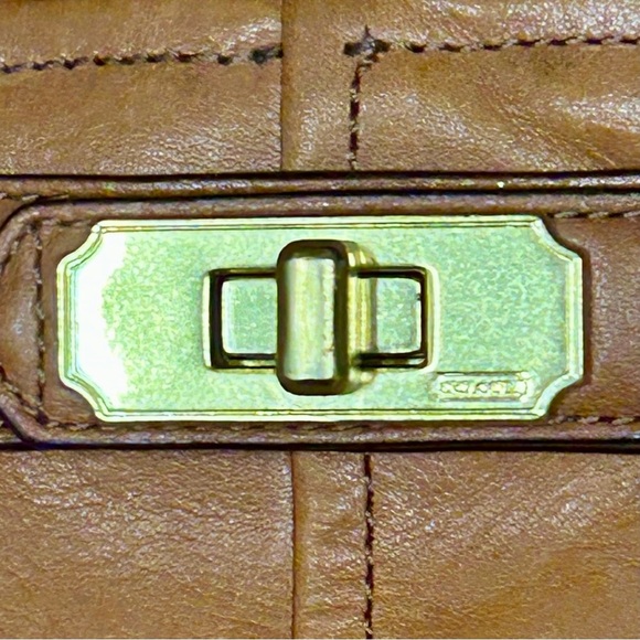 Coach Legacy Leather Hobo Shoulder Bag Camel F17816 - Picture 2 of 12